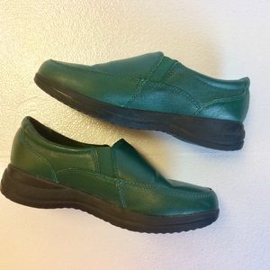 dr scholl's leather walkers